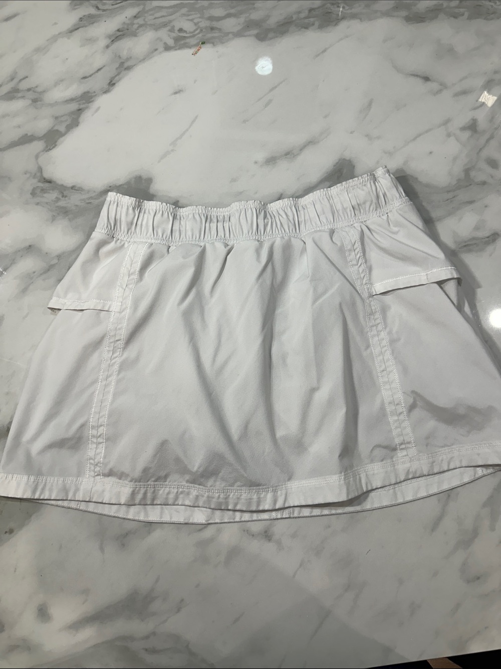 LULULEMON White Athletic Skort Skirt Workout Running Tennis Golf Cute Size 10